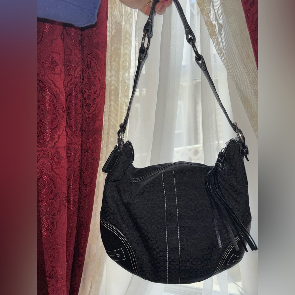 Coach 2005 Soho black canvas Y2K signature shoulder bag.